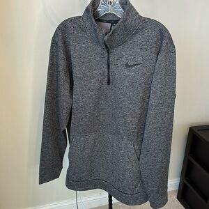 Nike Men's Therma Long-Sleeve size XL